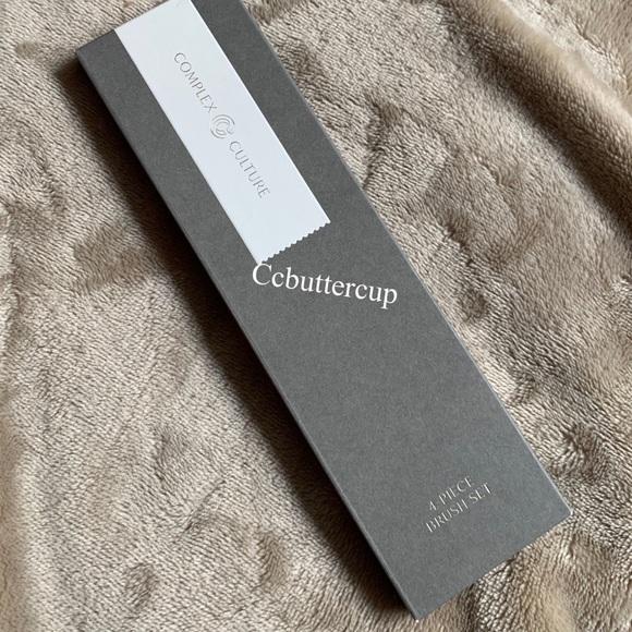 Complex Culture 4 Pc Face & Eye Brush Set BNIB - Picture 2 of 8